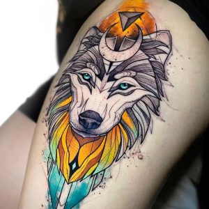 la imagen puede contener un tatuaje de un lobo