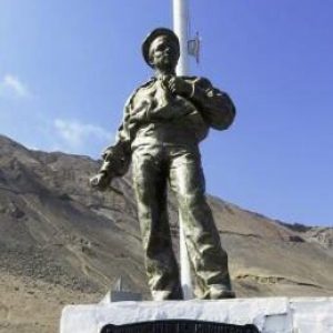 monumento marinero desconocido ciudad de iquique